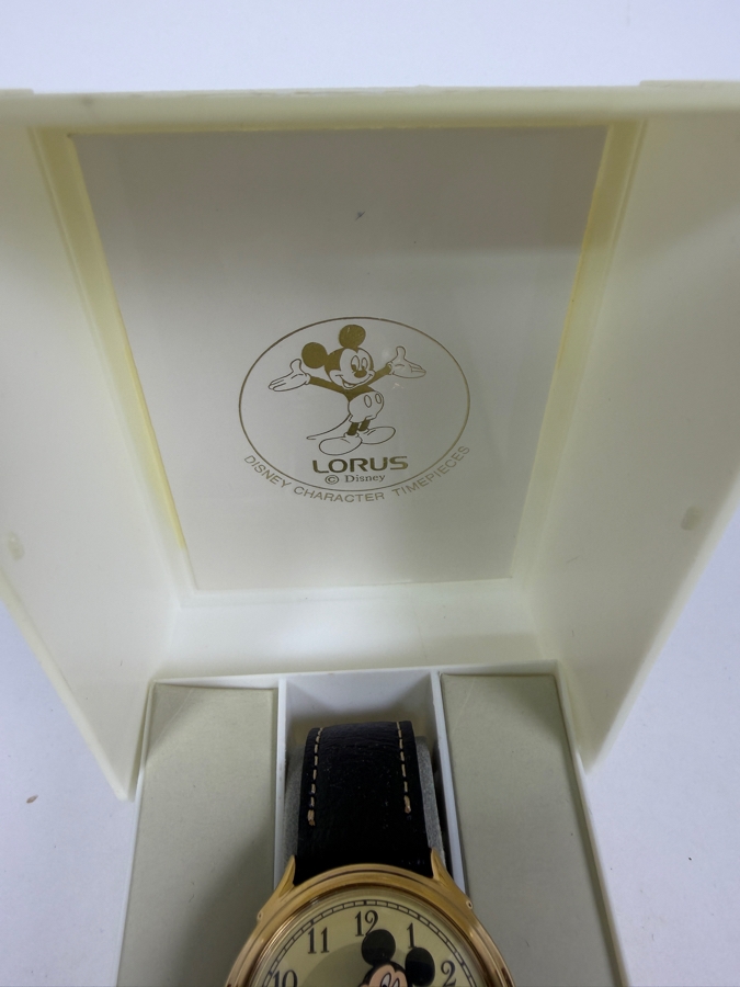 Vintage 1996 Lorus Disney Character Timepieces Mickey Mouse Melody Analog Alarm Quartz Watch Plays Mickey Mouse March Original Box [Photo 4]