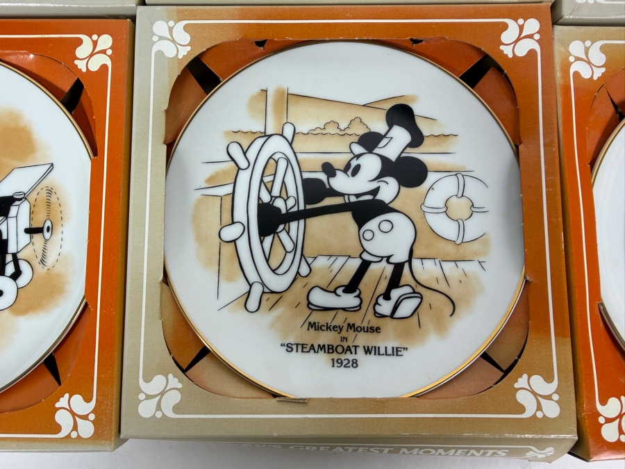(6) Vintage Walt Disney Productions Mickey's Greatest Moments Miniature Porcelain Collector Plate Set In Original Boxes 6'W [Photo 6]