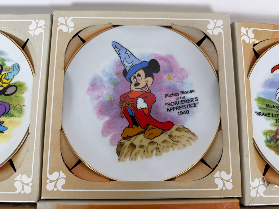 (6) Vintage Walt Disney Productions Mickey's Greatest Moments Miniature Porcelain Collector Plate Set In Original Boxes 6'W [Photo 3]