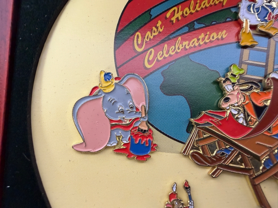 Vintage 2000 Walt Disney World Cast Holiday Celebration Large Commemorative Jumbo Pin Set In Original Mahogany Wood Presentation Box 6'H [Photo 4]