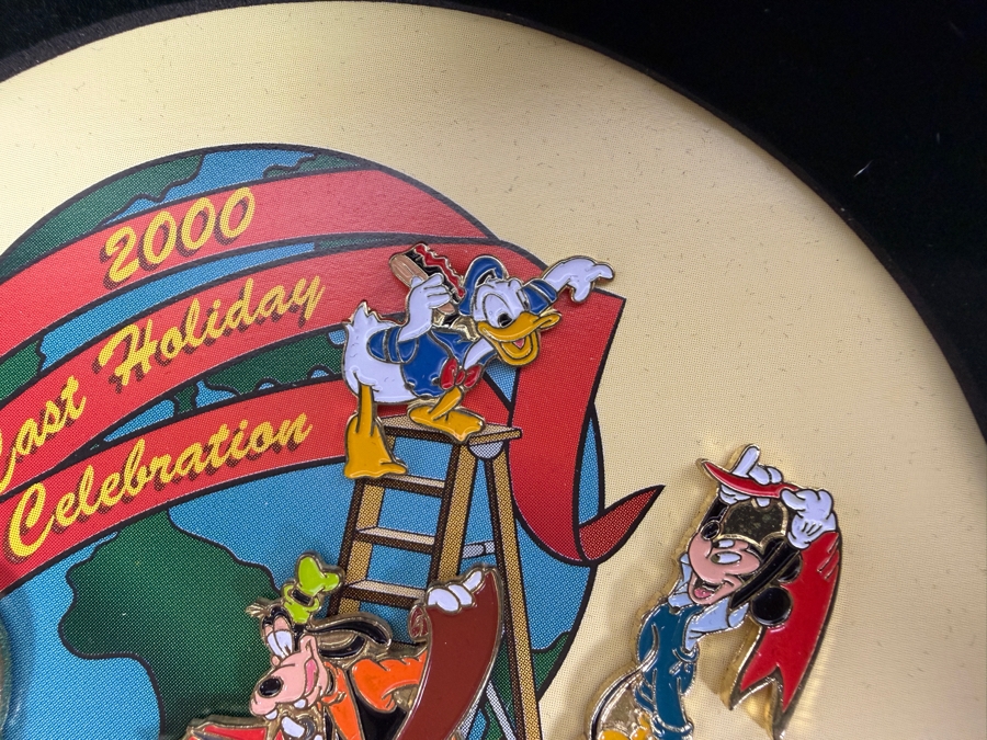 Vintage 2000 Walt Disney World Cast Holiday Celebration Large Commemorative Jumbo Pin Set In Original Mahogany Wood Presentation Box 6'H [Photo 8]