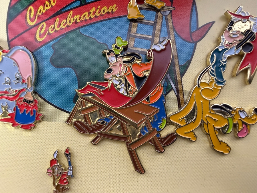 Vintage 2000 Walt Disney World Cast Holiday Celebration Large Commemorative Jumbo Pin Set In Original Mahogany Wood Presentation Box 6'H [Photo 5]