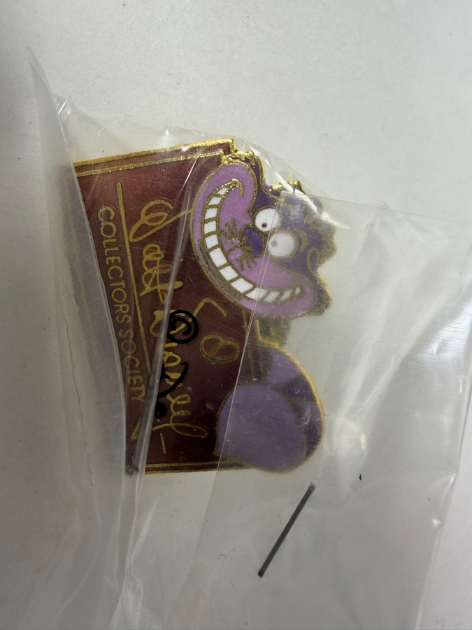 Walt Disney Classics Collection Alice In Wonderland Cheshire Cat Stand By Me Figurine In Original Box With Certificate Of Authenticity 4.5'H [Photo 4]