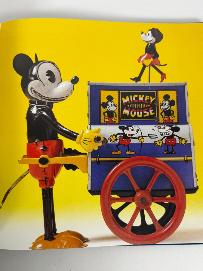 Walt Disney's Mickey Mouse Memorabilia: The Vintage Years 1928-1938 By Bevis Hillier And Bernard C. Shine Hardcover Book [Photo 8]