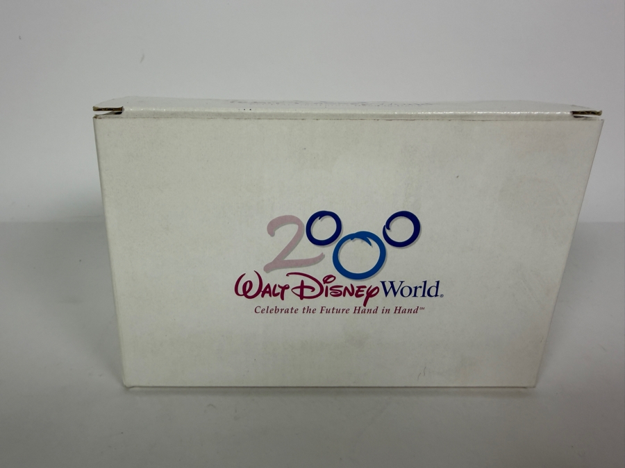Vintage Walt Disney World Millennium Celebration 2000 Fab 4 Resin Desk Clock Figurine In Original Box 4.5'W X 3'H [Photo 4]