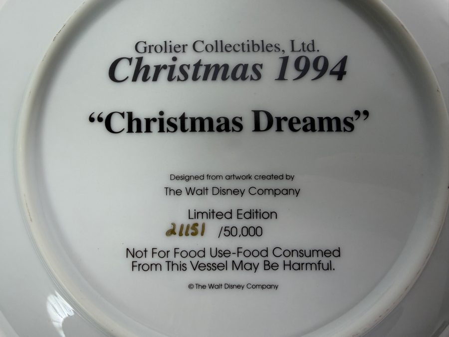 Vintage Grolier 1994 Christmas Snow White And The Seven Dwarfs Limited Edition 21,151/50,000 Fine Porcelain Collector Plate Featuring Sleepy And Dopey In A Holiday Scene 8'H [Photo 4]