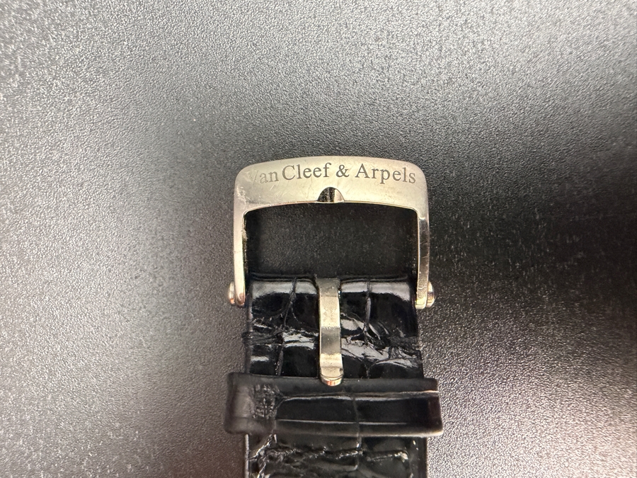 Van Cleef & Arpels 18k Gold Men's Watch With Original Box And Extra Leather Watch Band No. 145597 302032 43.6g Retails $11,000 [Photo 16]