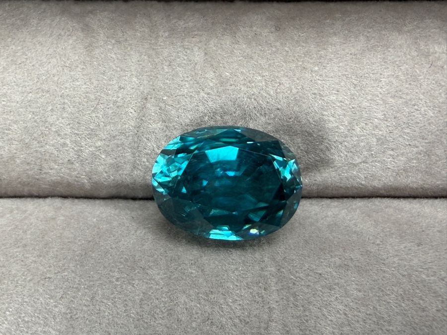 Blue Zircon Gemstone 9x7mm 1.1g Retails $2,400 [Photo 4]