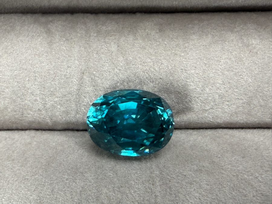 Blue Zircon Gemstone 9x7mm 1.1g Retails $2,400 [Photo 3]