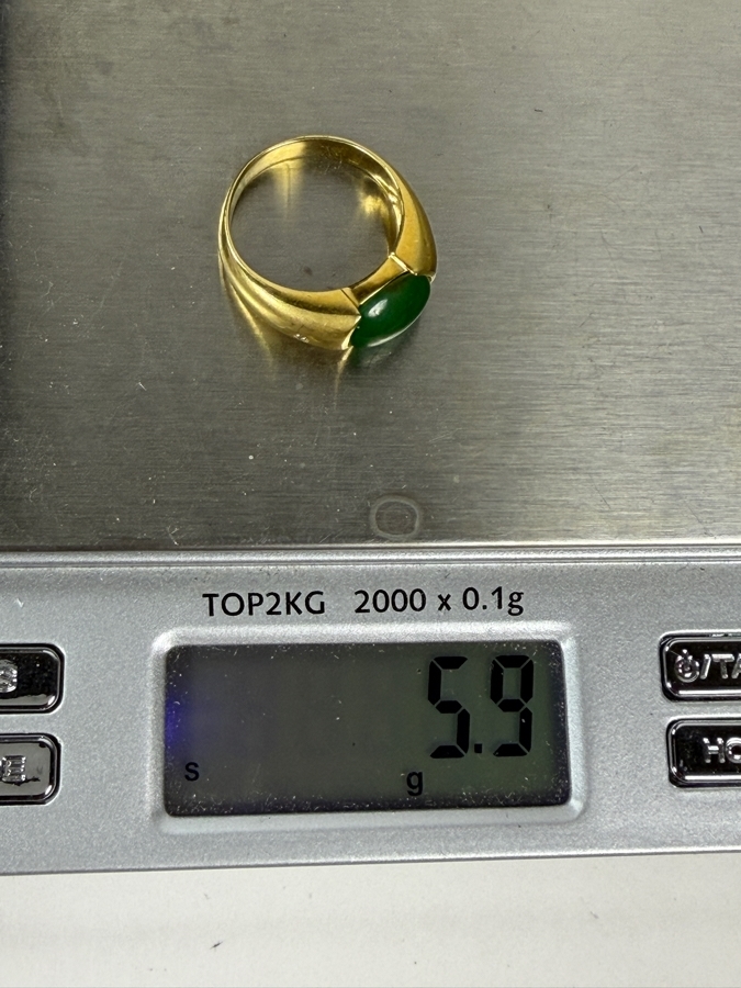 18k Gold Men's Green Jade Ring Accented With (2) .01 Diamonds Est. .02cttw Size 7 5.9g Retails $3,800 [Photo 11]