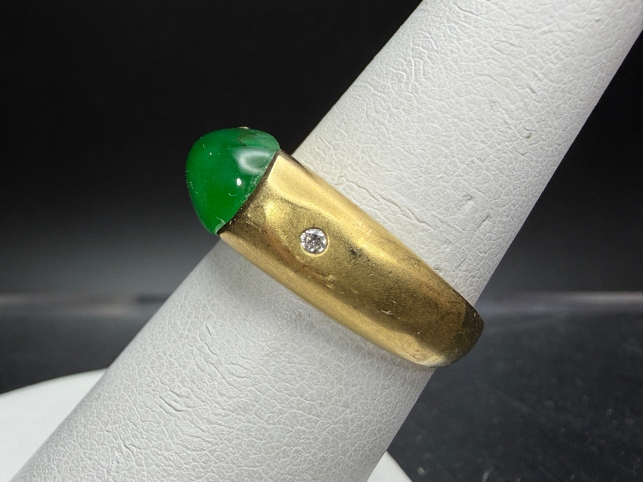 18k Gold Men's Green Jade Ring Accented With (2) .01 Diamonds Est. .02cttw Size 7 5.9g Retails $3,800 [Photo 5]