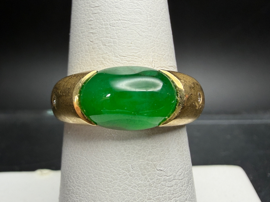 18k Gold Men's Green Jade Ring Accented With (2) .01 Diamonds Est. .02cttw Size 7 5.9g Retails $3,800 [Photo 2]