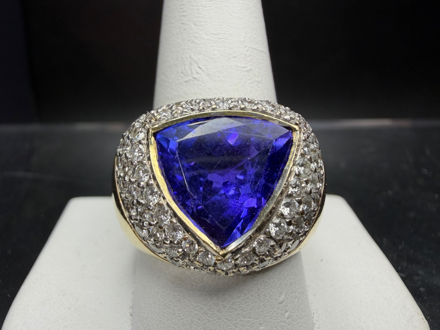 Stunning Large 14k Gold Men's Ring With 12.5mm X 12.5mm Trillion Tanzanite Est. 7ct And Accented With (80) 1.5-1.8mm Round Brilliant Diamonds Est. 1.60cttw Size 11 31.2g Retails $29,400 [Photo 8]