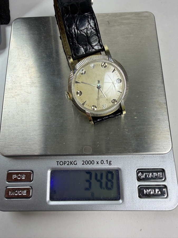 Men's 18k Gold Waffle Bezel Le Couture Watch Case # 26292 Movement # 493 17 Jewels Automatic Watch Cased And Timed In USA Circa 1950s Running Condition Retails $7,000 [Photo 6]