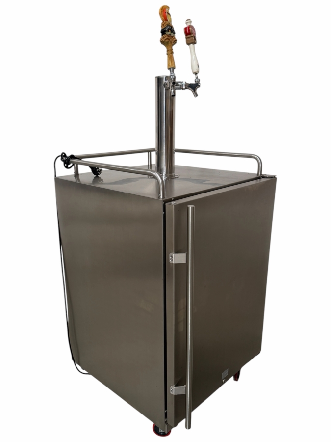 EdgeStar Kegerator Cooler Outdoor Double Tap Model BR7000SSOD 24W X 27D X 60H