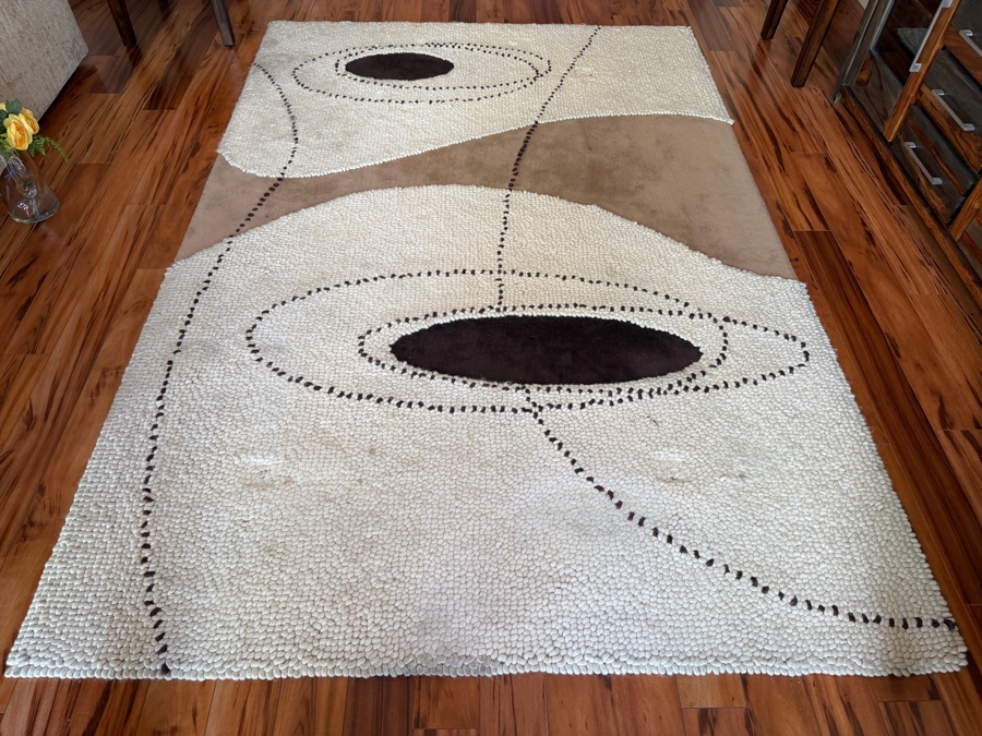 Just Added - DellaRobbia 'Cosmos' 100% New Zealand Pure Wool Area Rug 9' X 6'