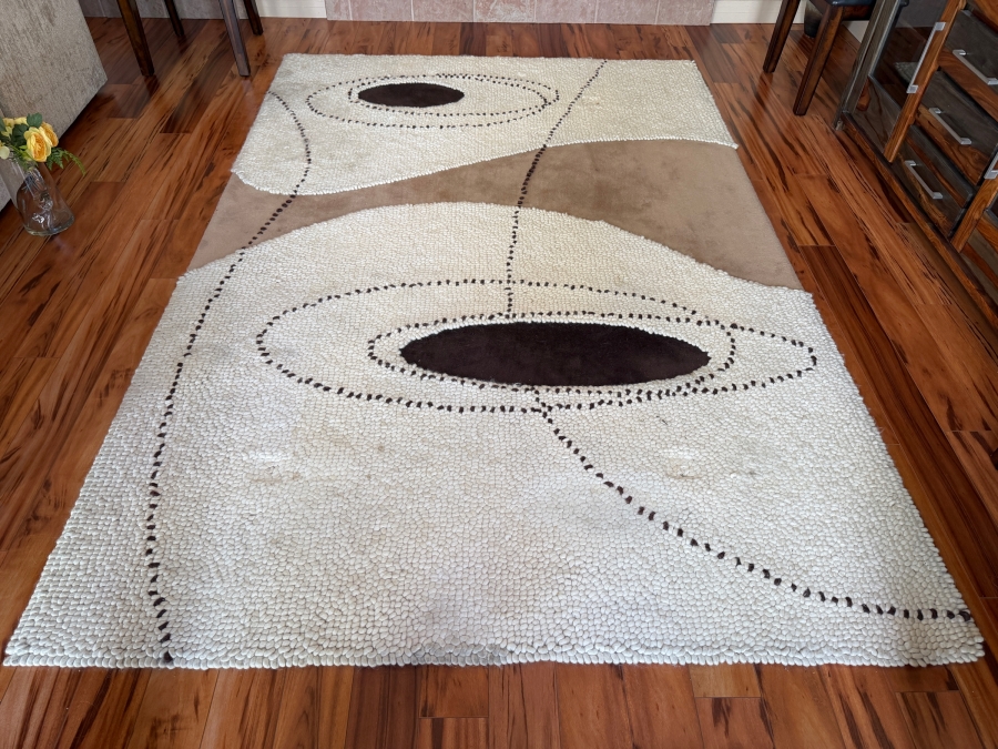Just Added - DellaRobbia 'Cosmos' 100% New Zealand Pure Wool Area Rug 9' X 6' [Photo 2]
