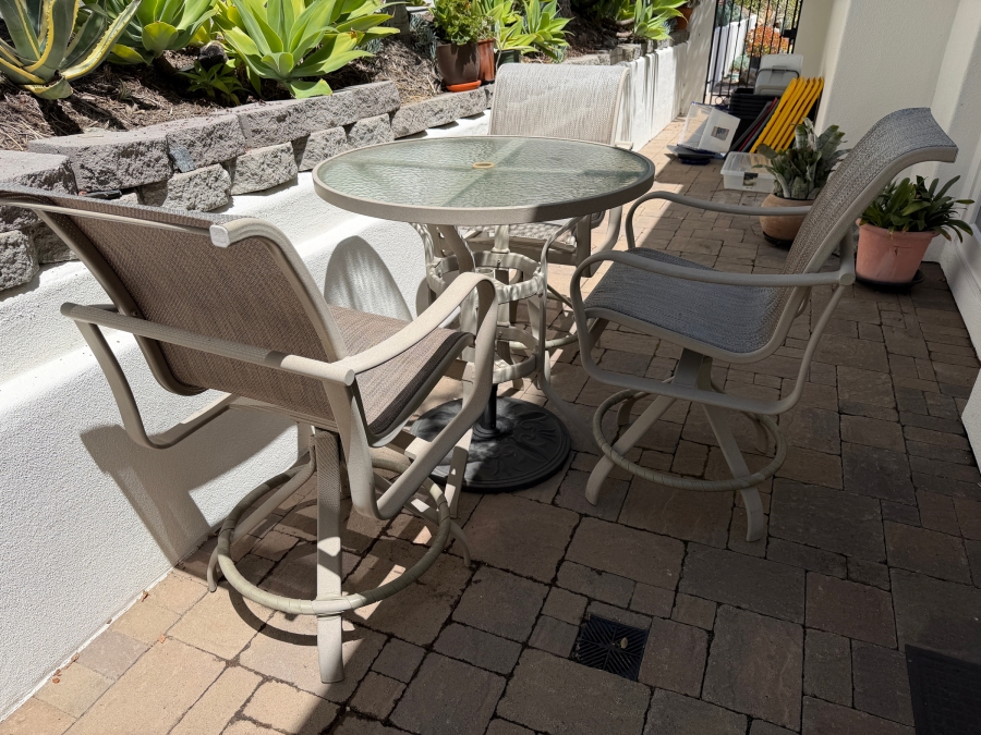 Just Added - Tropitone Furniture Bistro Set With Tropitone Table 36W X 37H And (3) Tropitone Swivel Chairs [Photo 2]