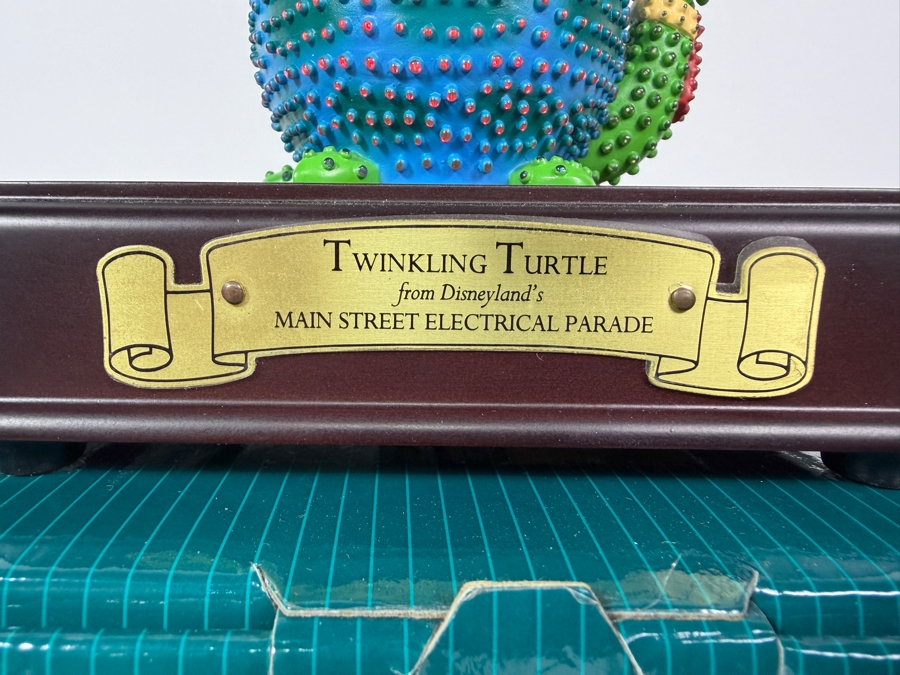 Just Added - Walt Disney Classics Collection Twinkling Turtle From Disneyland's Main Street Electrical Parade With Original Box And COA 5W X 4D X 4H [Photo 3]