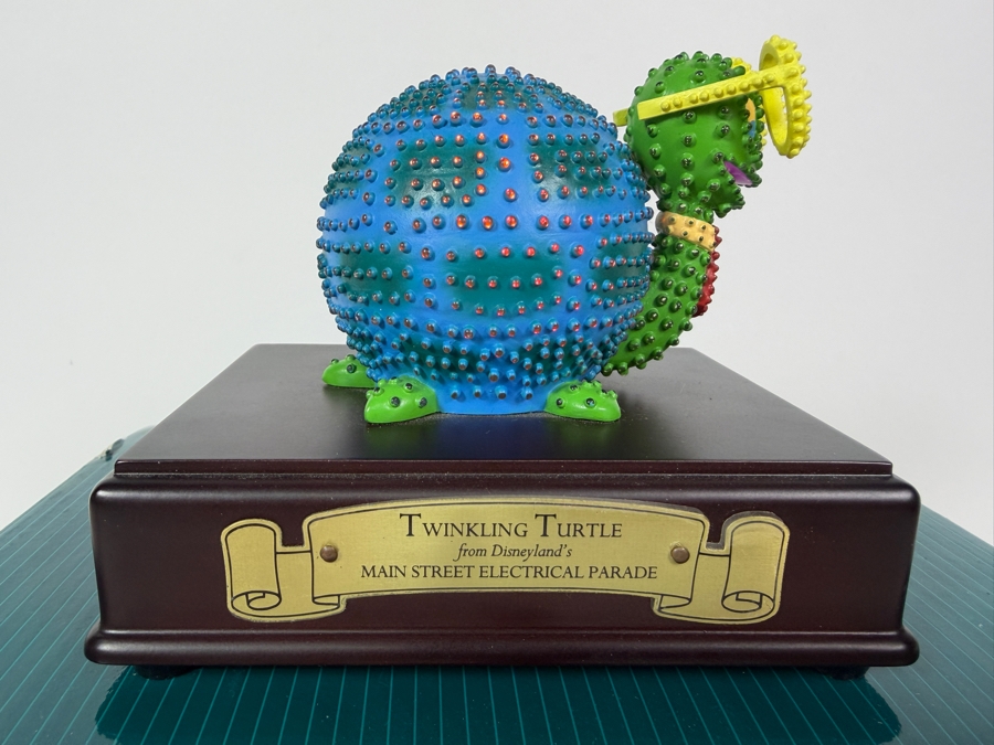Just Added - Walt Disney Classics Collection Twinkling Turtle From Disneyland's Main Street Electrical Parade With Original Box And COA 5W X 4D X 4H [Photo 2]