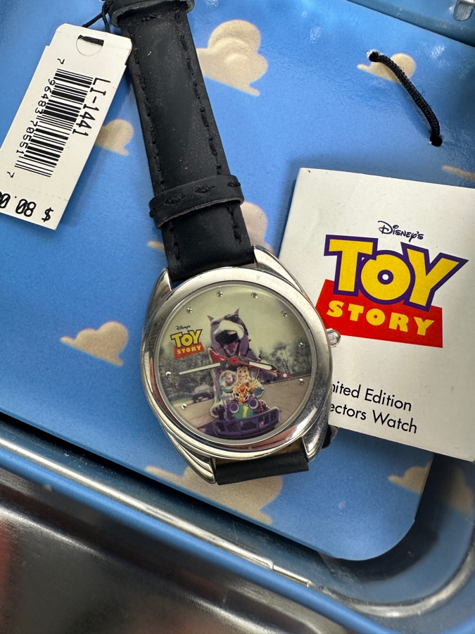 Disney Toy Story Limited Edition Fossil Collectors Watch LI-1441 With Miniature Lunchbox Tin And Woody, Buzz, And Scud Dial [Photo 2]