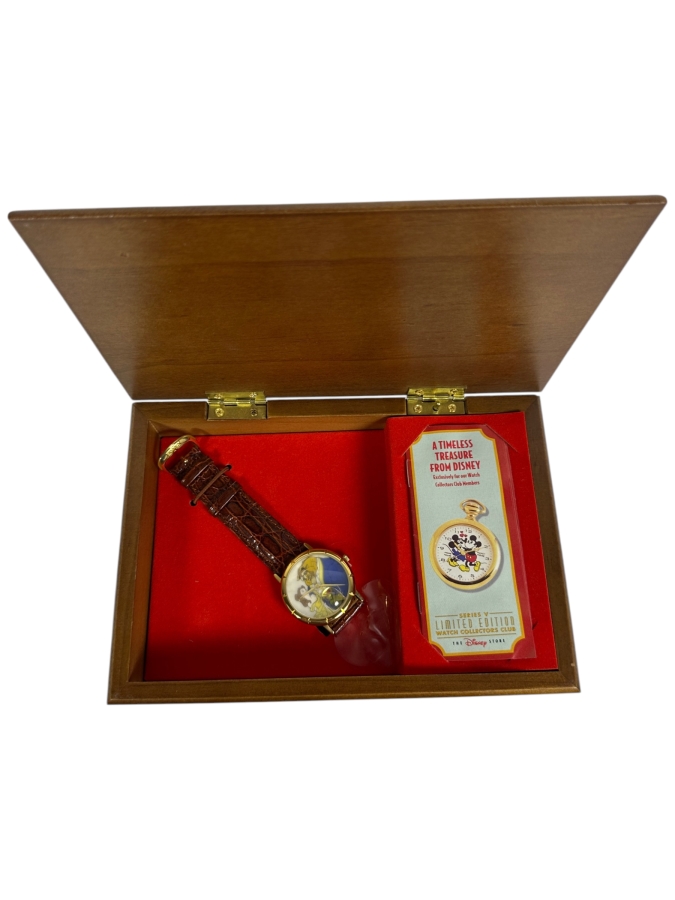 Disney Collectors Club Series V Snow White Limited Edition Fossil Watch And Music Box With Commemorative Mickey Pin