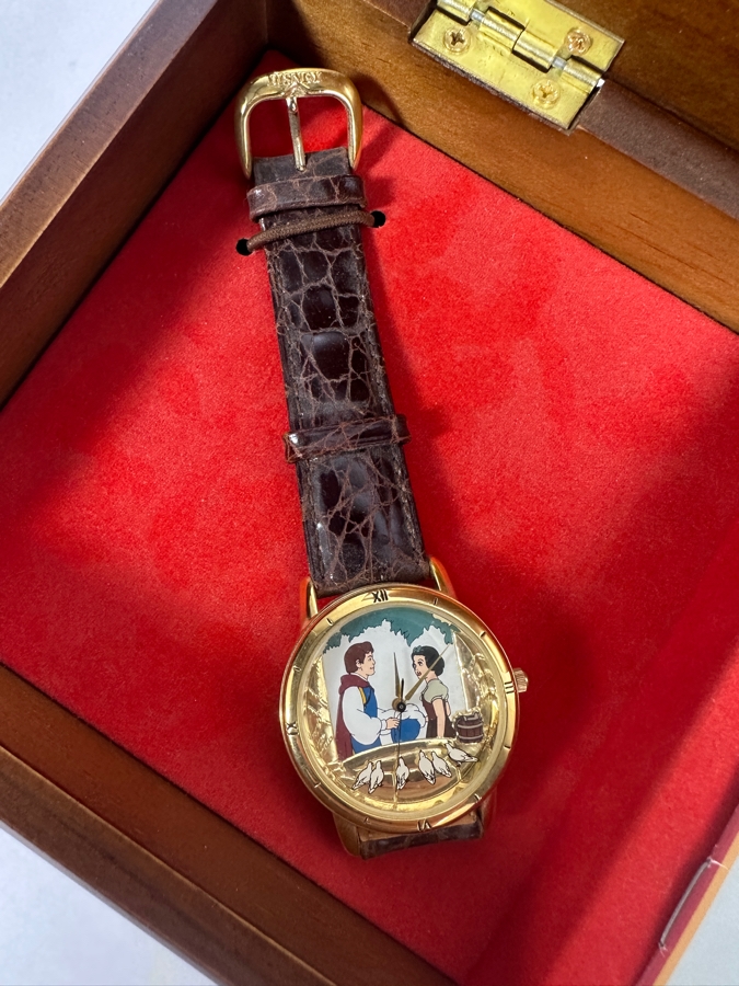 Disney Snow White And The Prince Fossil Limited Edition Of 7,500 Series V Music Box WatchCopy [Photo 3]