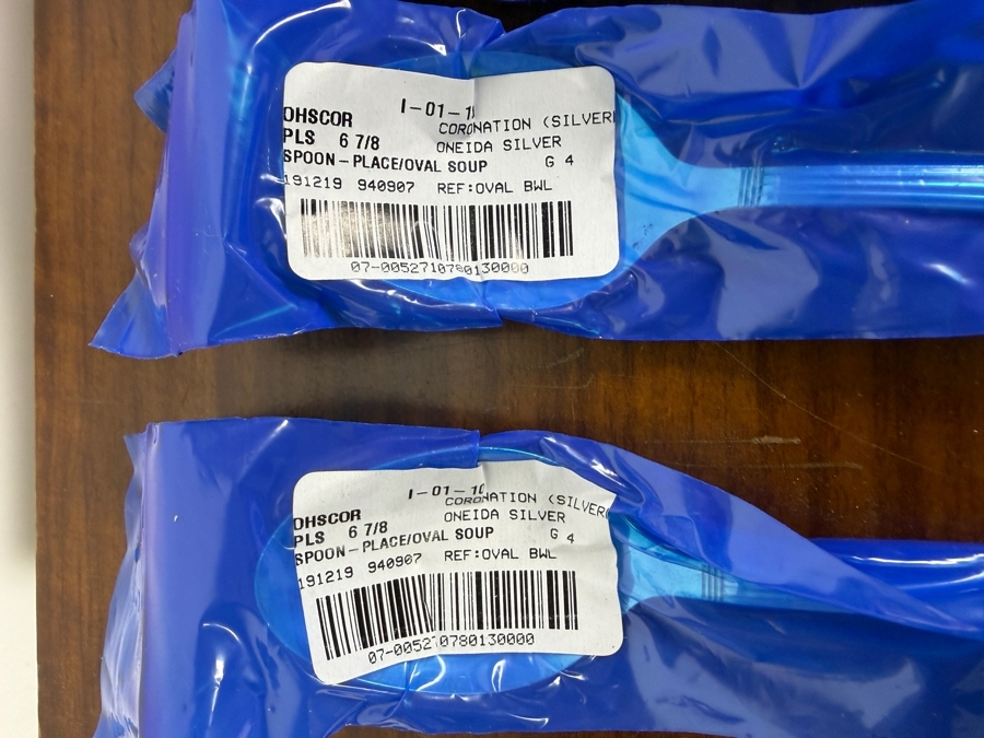 Just Added - Boxed Oneida Silver Silverplate Community Flatware Service For Approximately 12 With Serving Pieces 19W X 11.5D X 3.25H - See Photos [Photo 9]