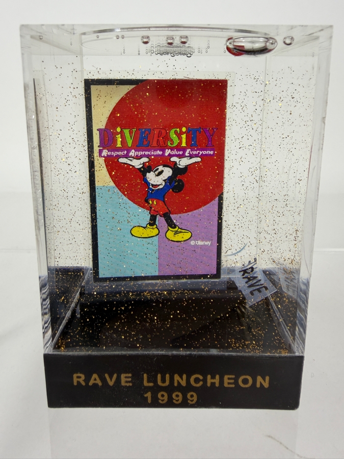 Just Added - Rare Disney 'Diversity' Glitter Cube From The 1999 Rave Luncheon Cast Member Event 2.5W X 2.5D X 3.25H [Photo 2]