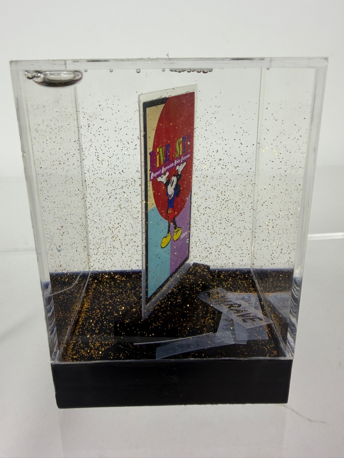 Just Added - Rare Disney 'Diversity' Glitter Cube From The 1999 Rave Luncheon Cast Member Event 2.5W X 2.5D X 3.25H [Photo 5]