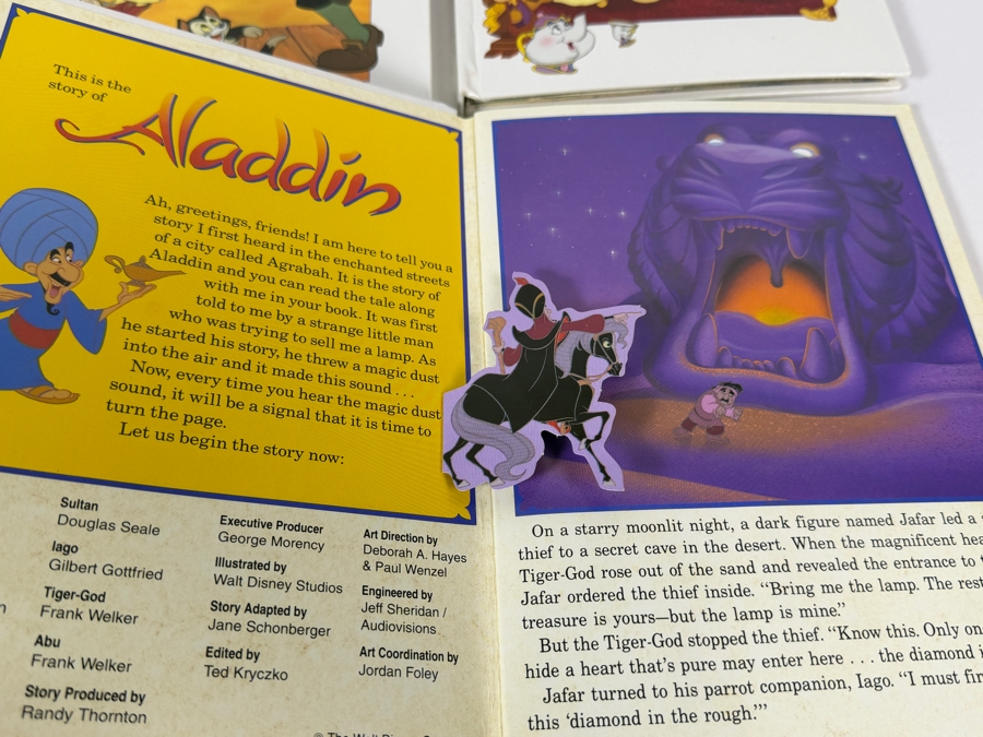 Just Added - (4) Walt Disney Pop-Up Books: Pinocchio, Beauty And The Beast, Snow White And The Seven Dwarfs And Aladdin [Photo 2]