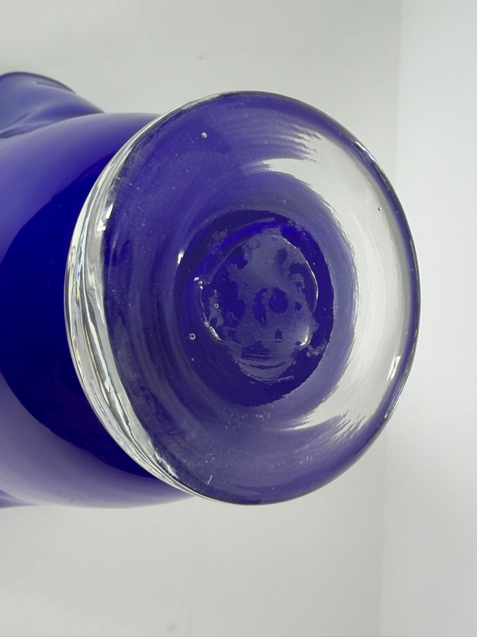 Just Added - Gorgeous Designs Art Glass Handkerchief Vase 10'H [Photo 6]