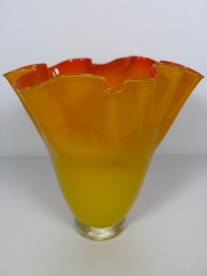 Just Added - Gorgeous Designs Art Glass Handkerchief Vase 9.5'H [Photo 2]