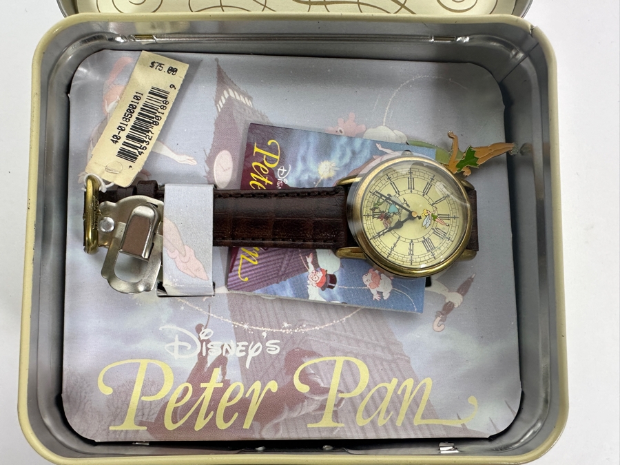 Disney Peter Pan Limited Edition Lunch Box Series Watch And Pin Set

 [Photo 2]
