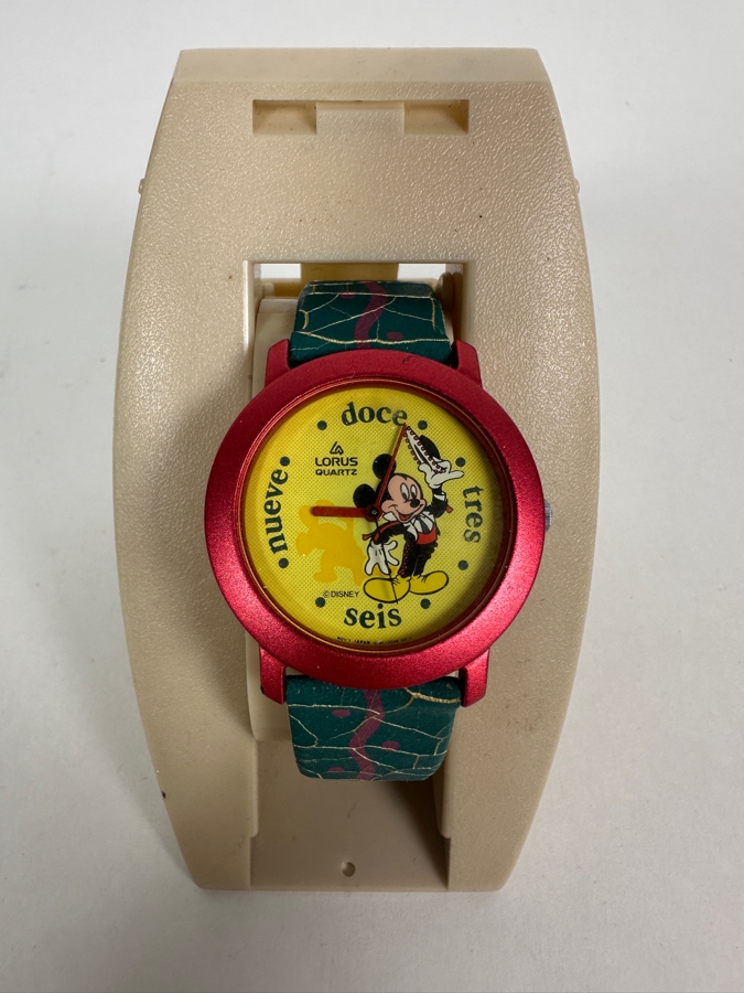 Disney Mickey Mouse Lorus Quartz Spanish Language Dial Red Case Wristwatch With Patterned Green Band
 [Photo 2]
