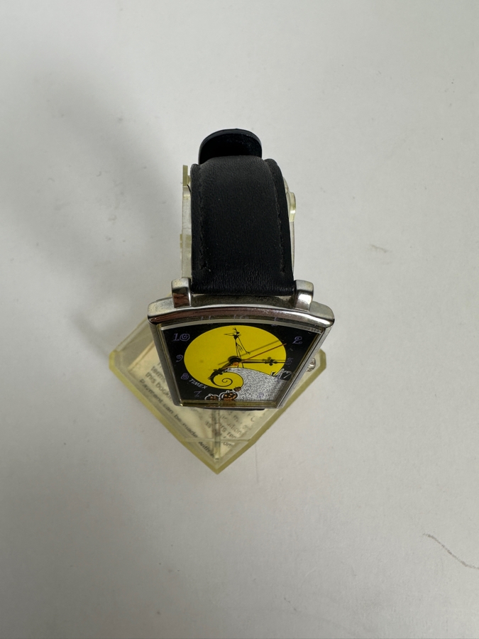 Disney The Nightmare Before Christmas Timex Jack Skellington Shield Shape Wristwatch With Original Stand [Photo 2]