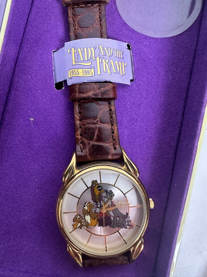 Disney Lady And The Tramp 40th Anniversary Limited Edition Fossil Watch With Purple Velvet Gift Box [Photo 3]