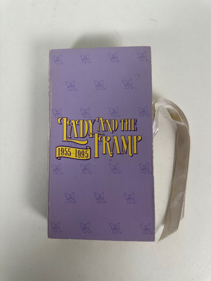Disney Lady And The Tramp 40th Anniversary Limited Edition Fossil Watch With Purple Velvet Gift Box [Photo 4]