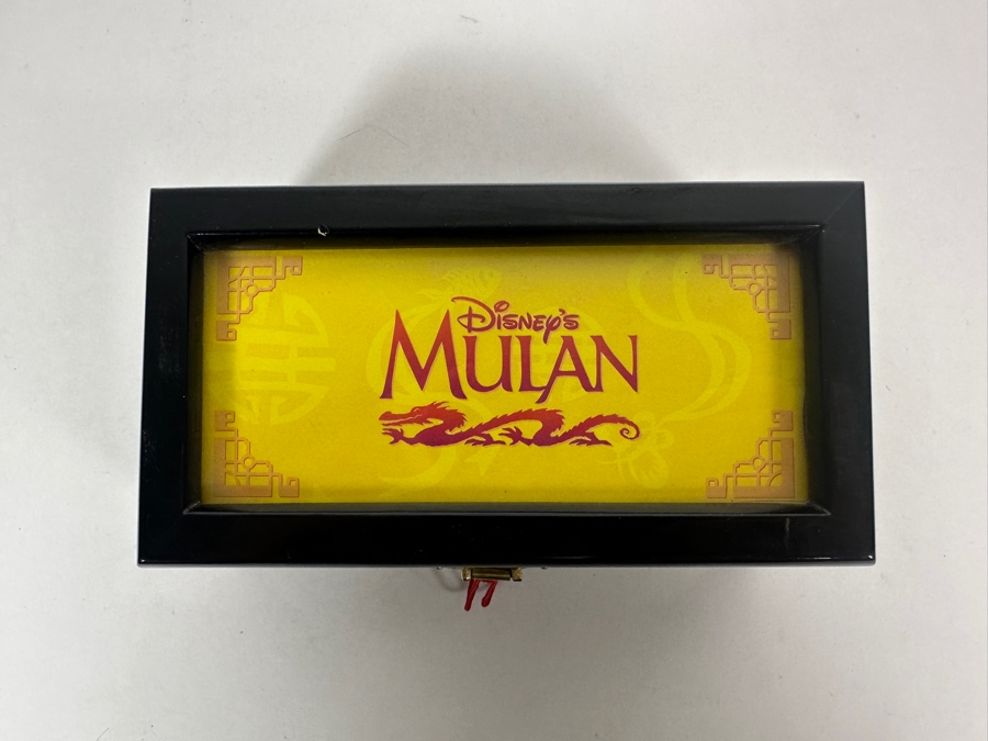 Disney Mulan Limited Edition Fossil Watch With Mushu Dial Coin Accent And Lacquered Wood Display Box [Photo 6]