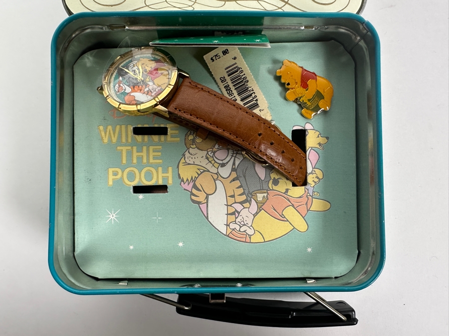Disney Winnie The Pooh Limited Edition Lunch Box Series Watch And Pin Set [Photo 5]