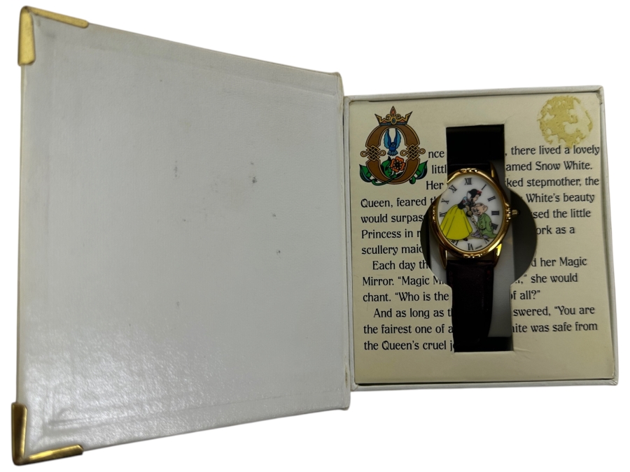 1993 Walt Disney Snow White & The Seven Dwarfs Fantasma Storybook Watch With Original Packaging [Photo 2]