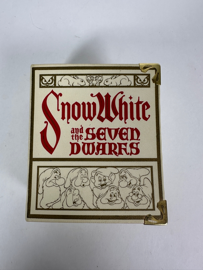 1993 Walt Disney Snow White & The Seven Dwarfs Fantasma Storybook Watch With Original Packaging [Photo 5]