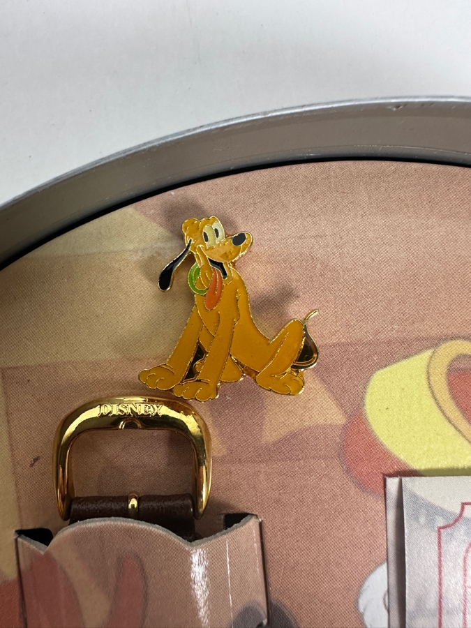 Disney The Prince And The Pauper Watch Collectors Club Series III Fossil Limited Edition Watch And Pin Set With Film Reel Tin [Photo 5]