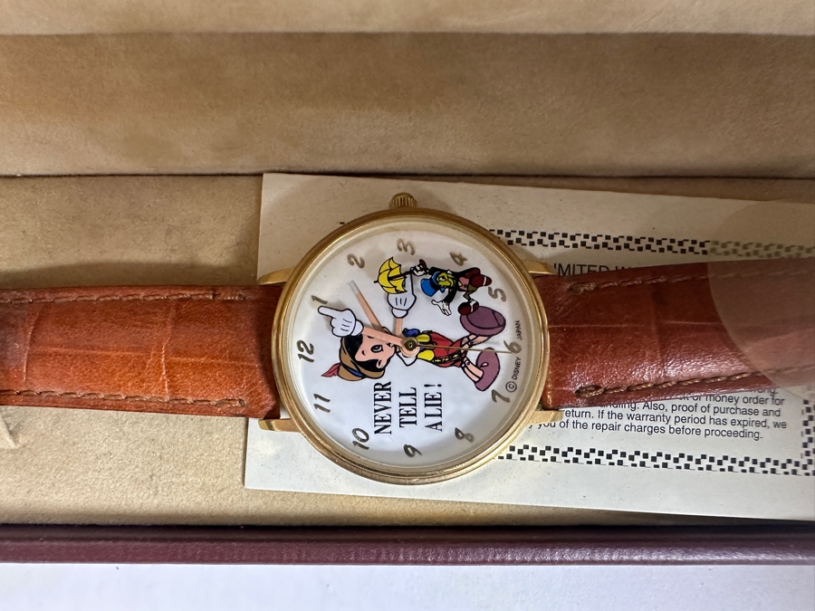 Disney Pinocchio Never Tell A Lie The Disney Store Limited Edition Wristwatch With Original Display Case [Photo 2]