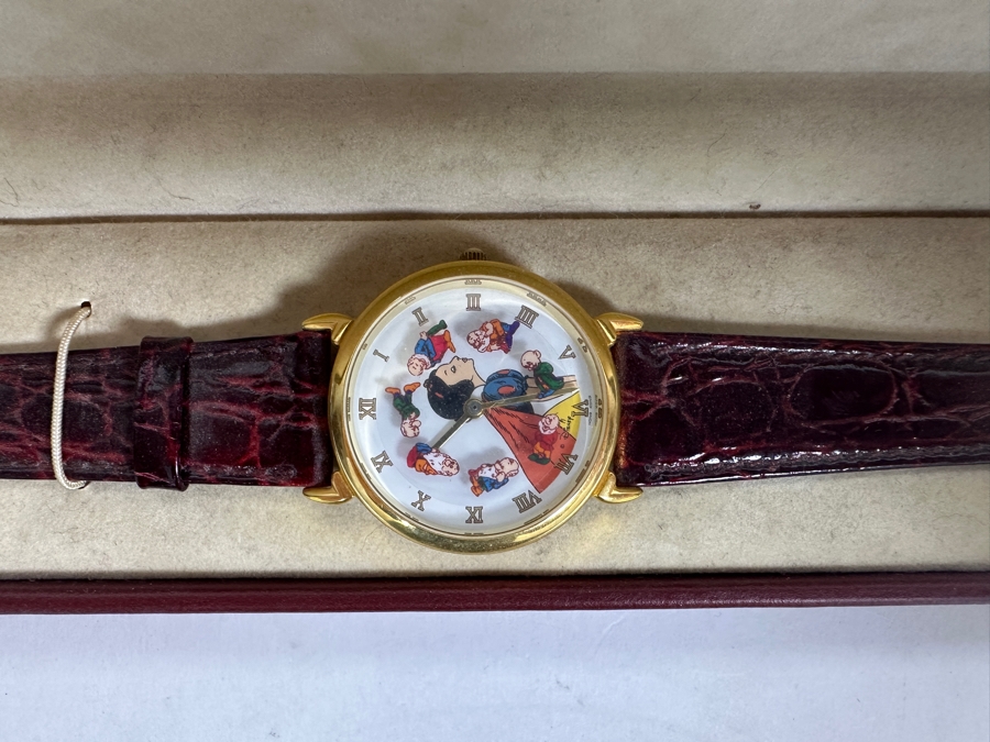 Disney Snow White And The Seven Dwarfs Kissing Animated Limited Edition Pedre Watch With Original Display Case [Photo 2]