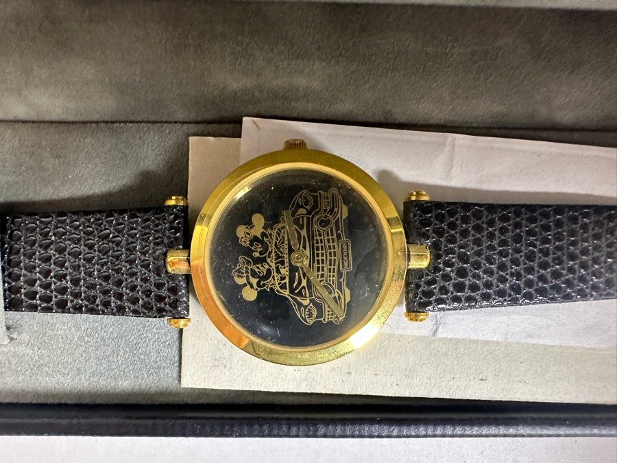 Disney Mickey Mouse Walt Disney Commemorative Limited Edition 1928-1993 Watch With Original Display Case [Photo 2]