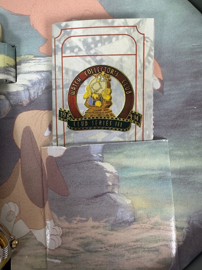 Disney The Fox And The Hound Watch Collectors Club Series III Fossil Limited Edition Watch And Pin Set With Film Reel Tin [Photo 4]
