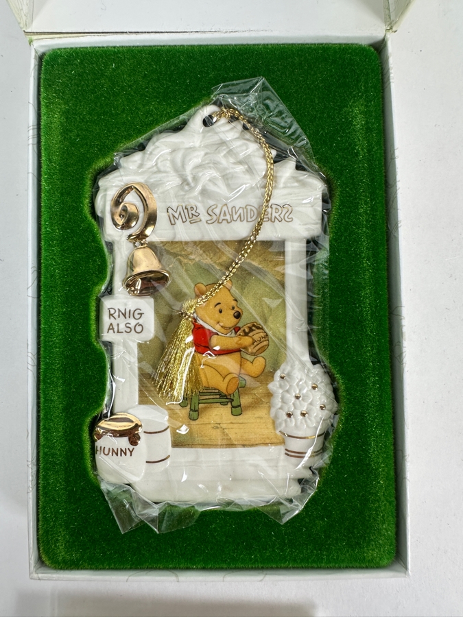 Disney Classics Walt Disney Collection Limited Edition Holiday Ornament Set Featuring Winnie The Pooh Magician Mickey And Dumbo With Certificates Of Authenticity [Photo 7]