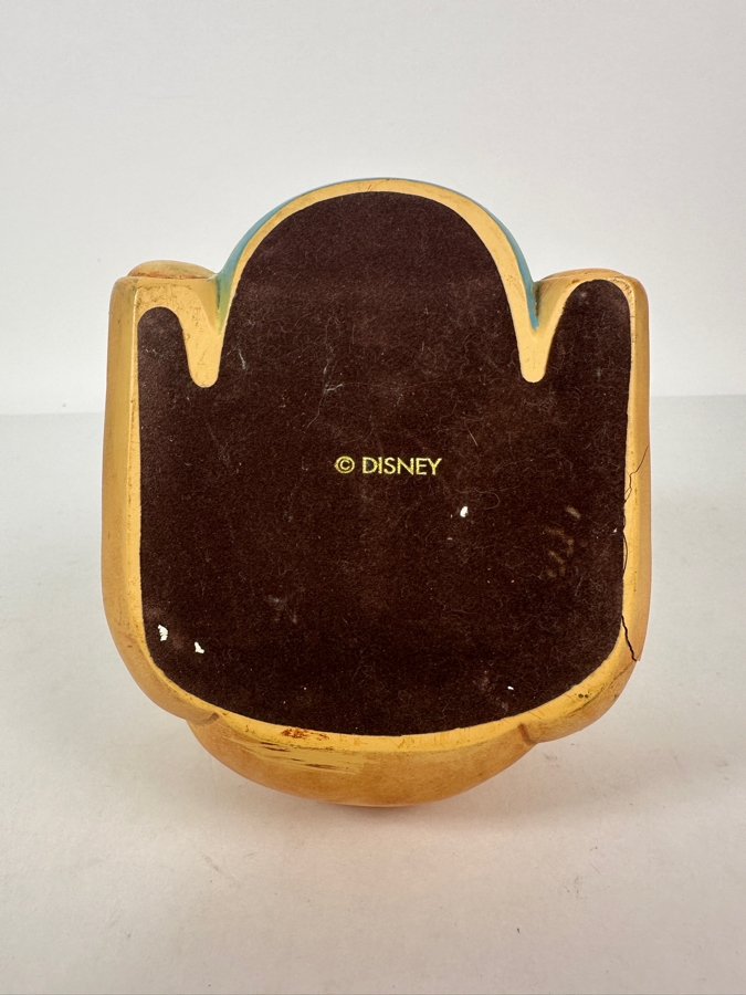 Disney Winnie The Pooh Limited Edition 5,000 Fossil Watch With Figural Hunny Pot Display Case [Photo 6]