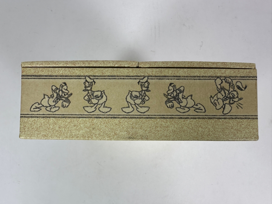 Disney Donald Duck 60th Anniversary Limited Edition Fossil Watch Set With Original Box And Commemorative Pin [Photo 6]